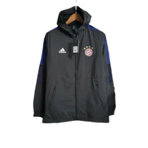 Jaqueta Corta-Vento Bayern de Munique 23/24 - Masculina Adidas - Preta com detalhes em azul