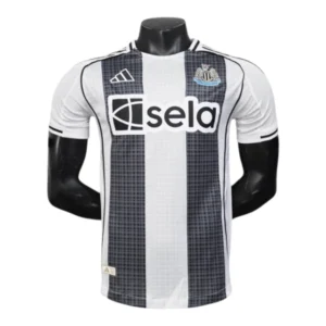 Camisa Newcastle I 25/26 - Jogador Adidas Masculina - Branca e preta com detalhes em azul