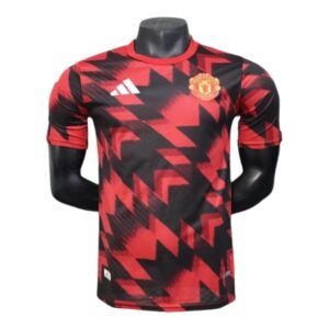 Camisa Manchester United Pré-jogo 25/26 - Jogador Adidas Masculina - Vermelha com detalhes em preto