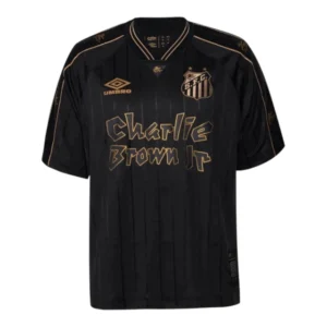 Camisa Santos Edição especial Charlie Brown Jr. 24/25 - Torcedor Umbro Masculina - Preta com detalhes em dourado